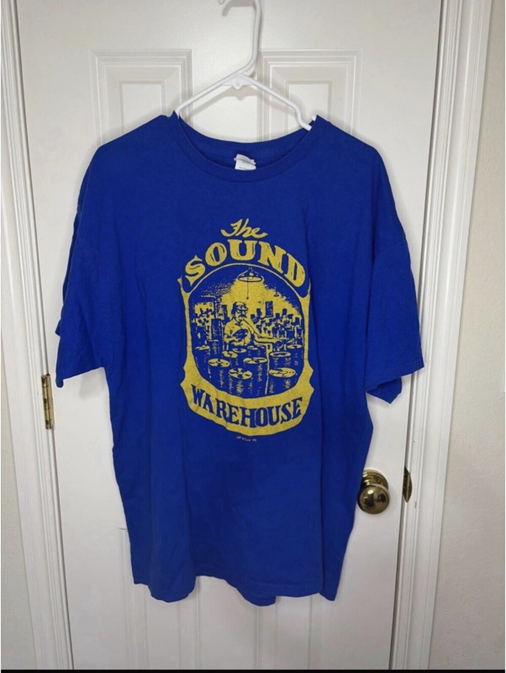 Vintage-style The Sound Warehouse t-shirt, navy, size xxl